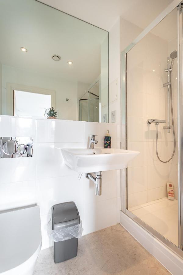 Spacious City Center Apartment By Smart Apartments Short Lets & Serviced Accommodation Apartment Southampton With Free Wifi Extérieur photo