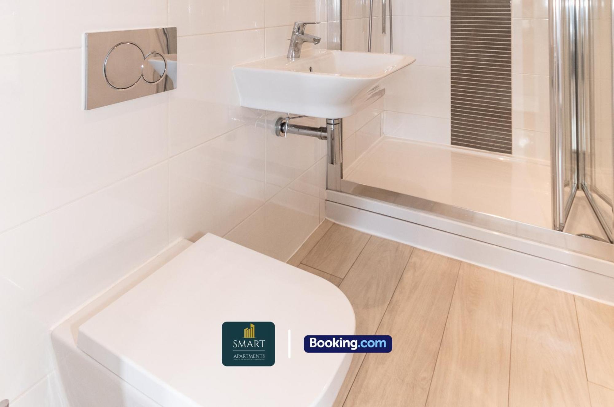 Spacious City Center Apartment By Smart Apartments Short Lets & Serviced Accommodation Apartment Southampton With Free Wifi Extérieur photo
