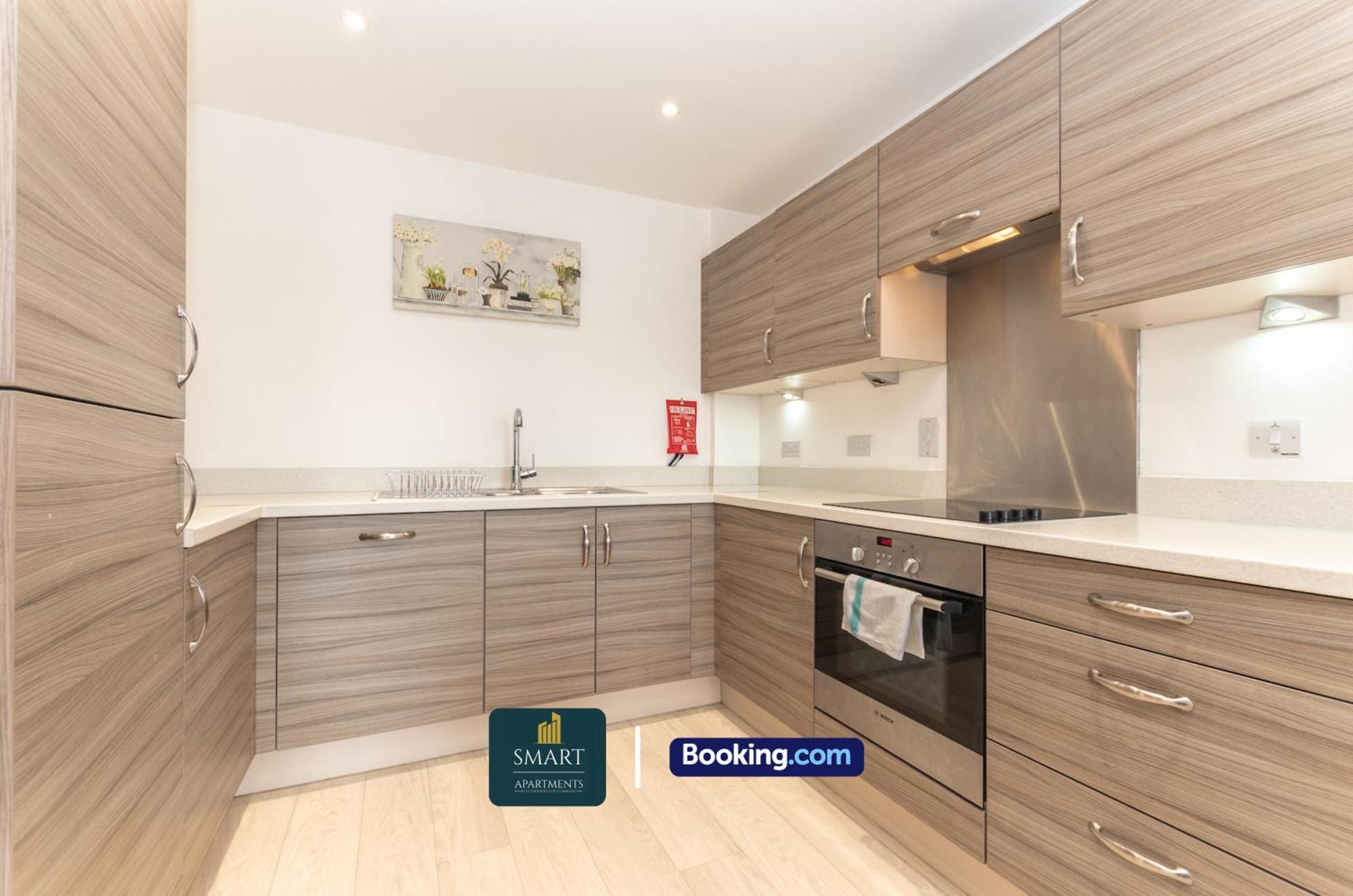 Spacious City Center Apartment By Smart Apartments Short Lets & Serviced Accommodation Apartment Southampton With Free Wifi Extérieur photo