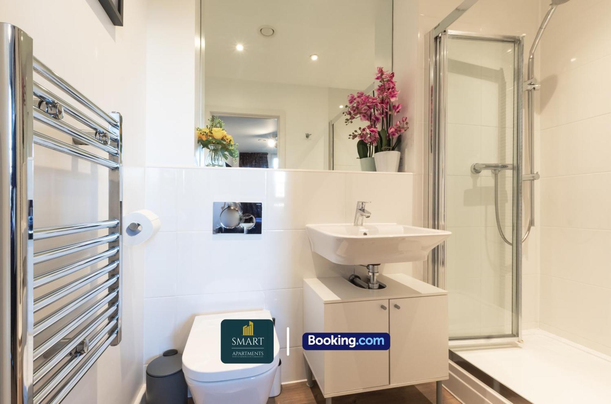 Spacious City Center Apartment By Smart Apartments Short Lets & Serviced Accommodation Apartment Southampton With Free Wifi Extérieur photo